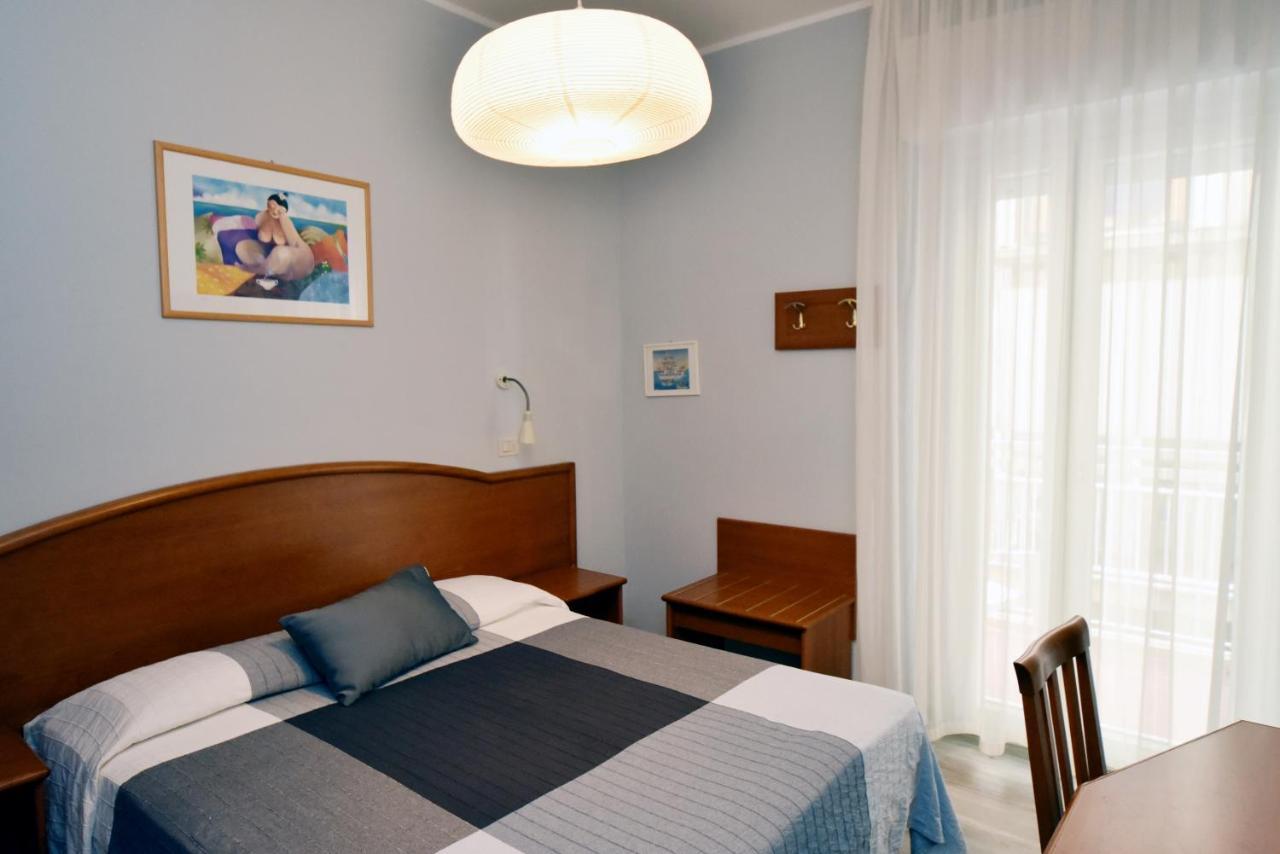 Hotel Mirabella Riccione Extérieur photo