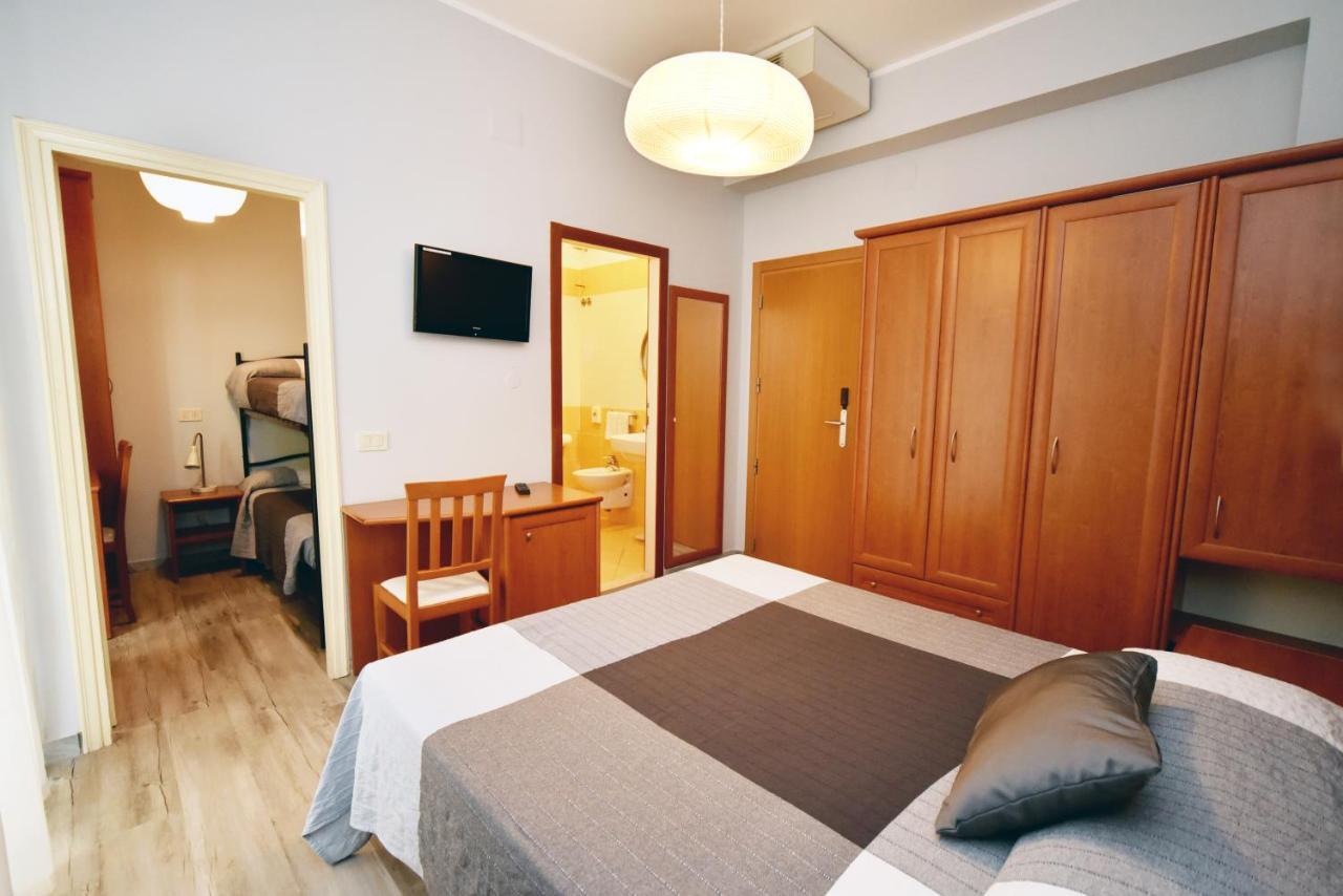 Hotel Mirabella Riccione Extérieur photo