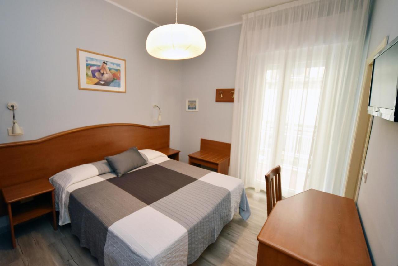 Hotel Mirabella Riccione Extérieur photo