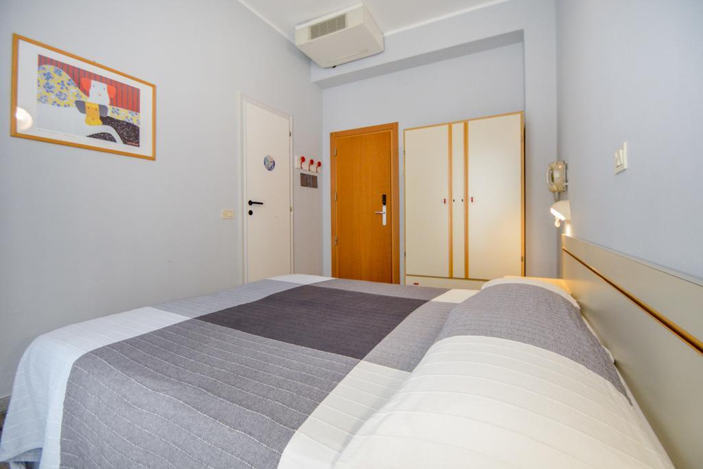 Hotel Mirabella Riccione Extérieur photo