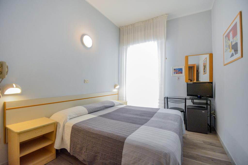 Hotel Mirabella Riccione Extérieur photo
