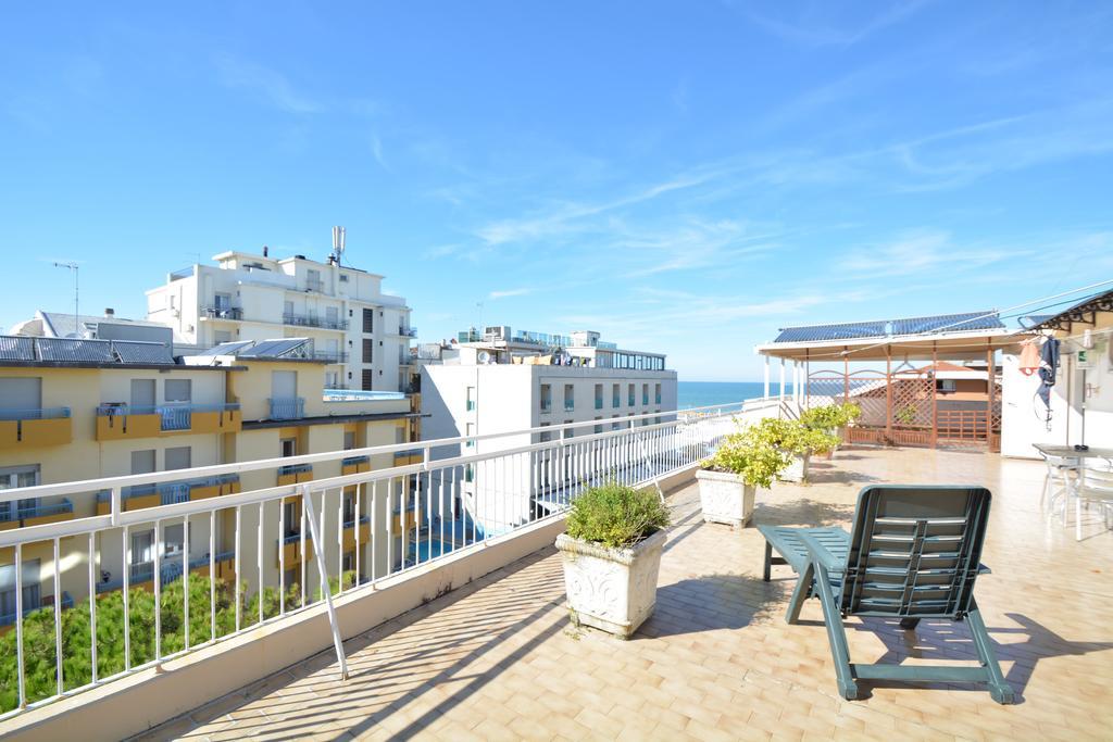 Hotel Mirabella Riccione Extérieur photo