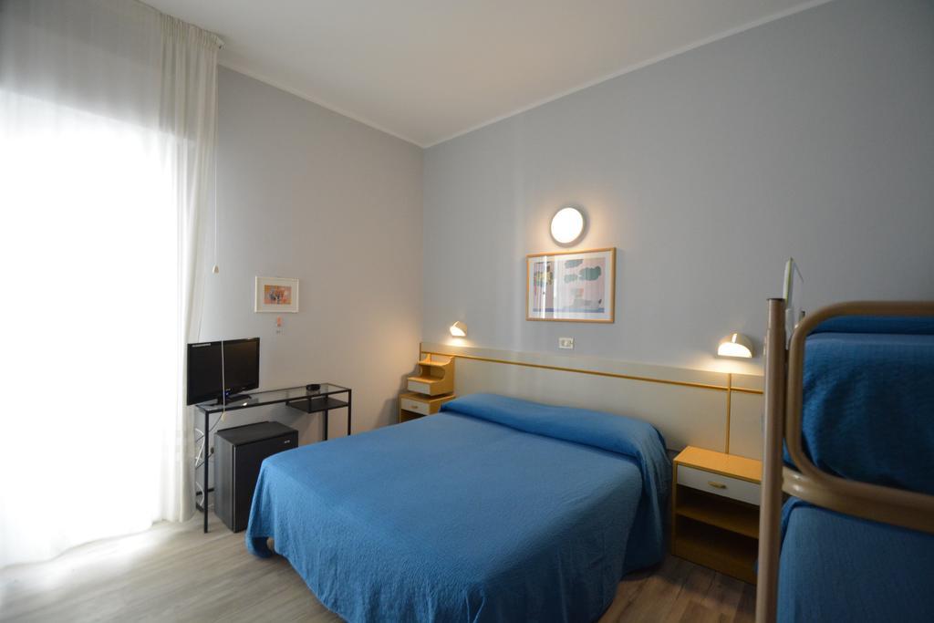 Hotel Mirabella Riccione Extérieur photo