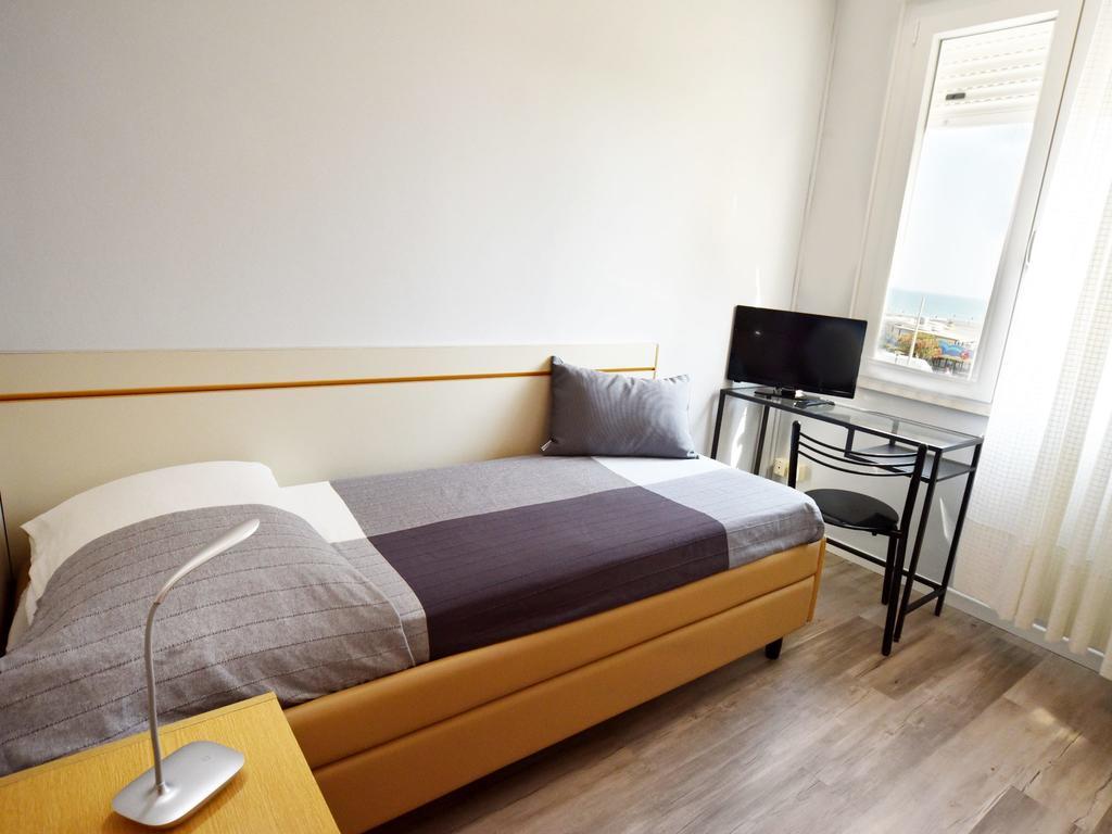 Hotel Mirabella Riccione Extérieur photo